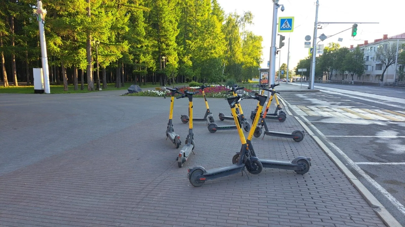🛴 Уроки безопасного вождения самоката

Жителей Уфы старше 18 лет приглашают на бесплатную «Школу бе