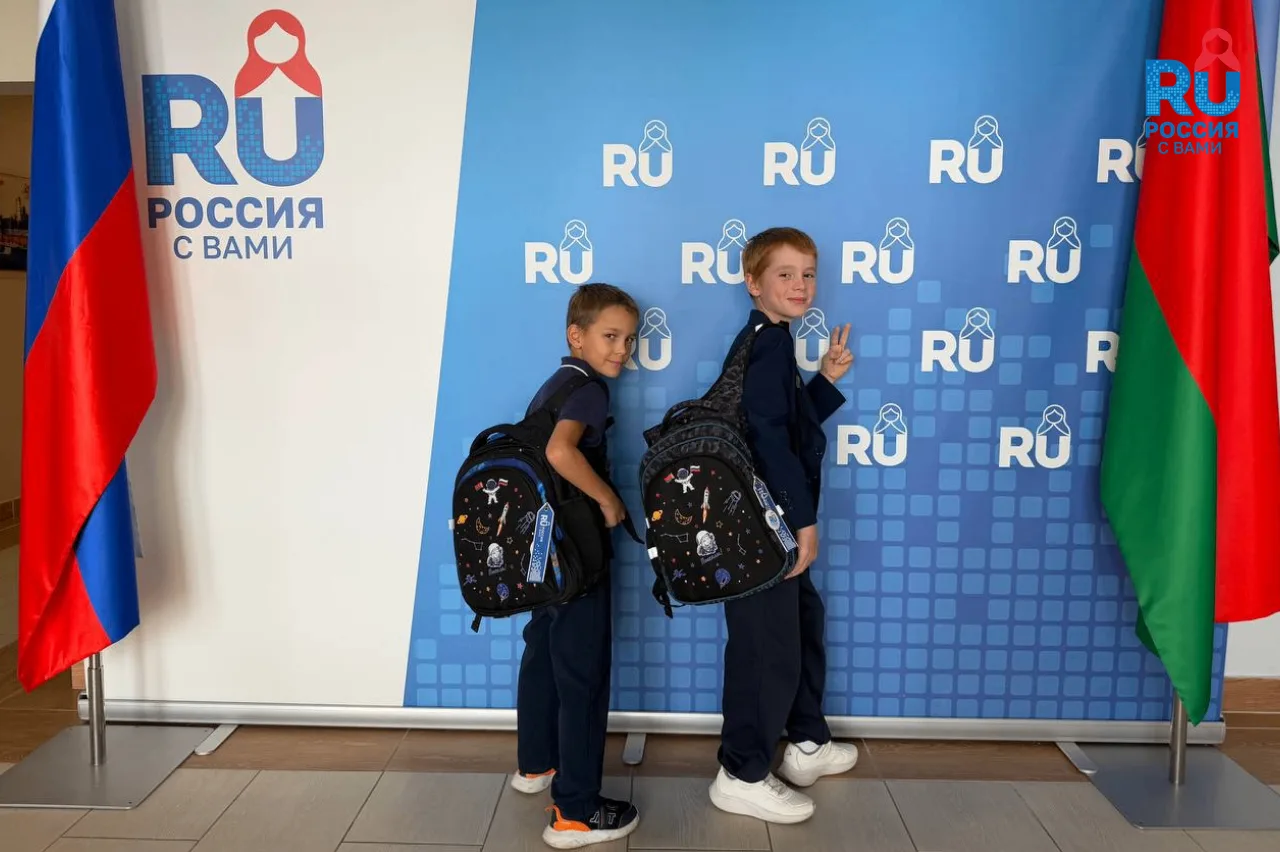 🚀 «Поехали! За знаниями»: Россотрудничество передаст 1500 «космических» портфелей перв...