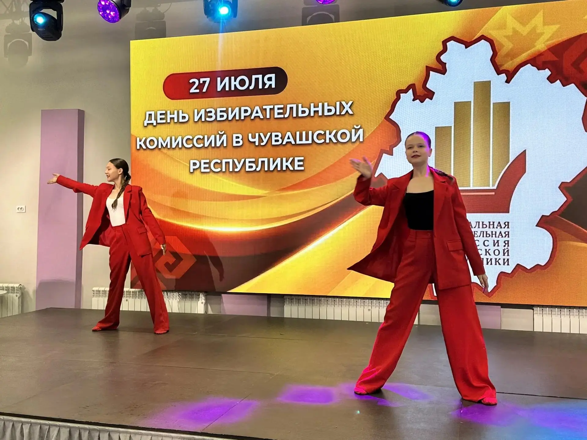 🎭 Творчество и гражданский долг: сотрудники Информационно-ресурсного центра культуры выступили на т
