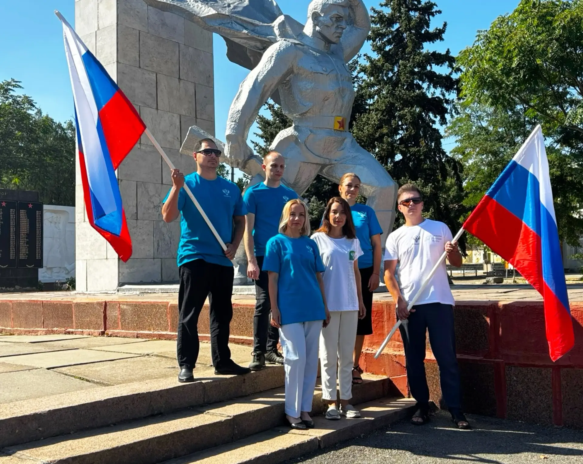 🇷🇺 В День Государственного флага хотим поделиться нашей историей!