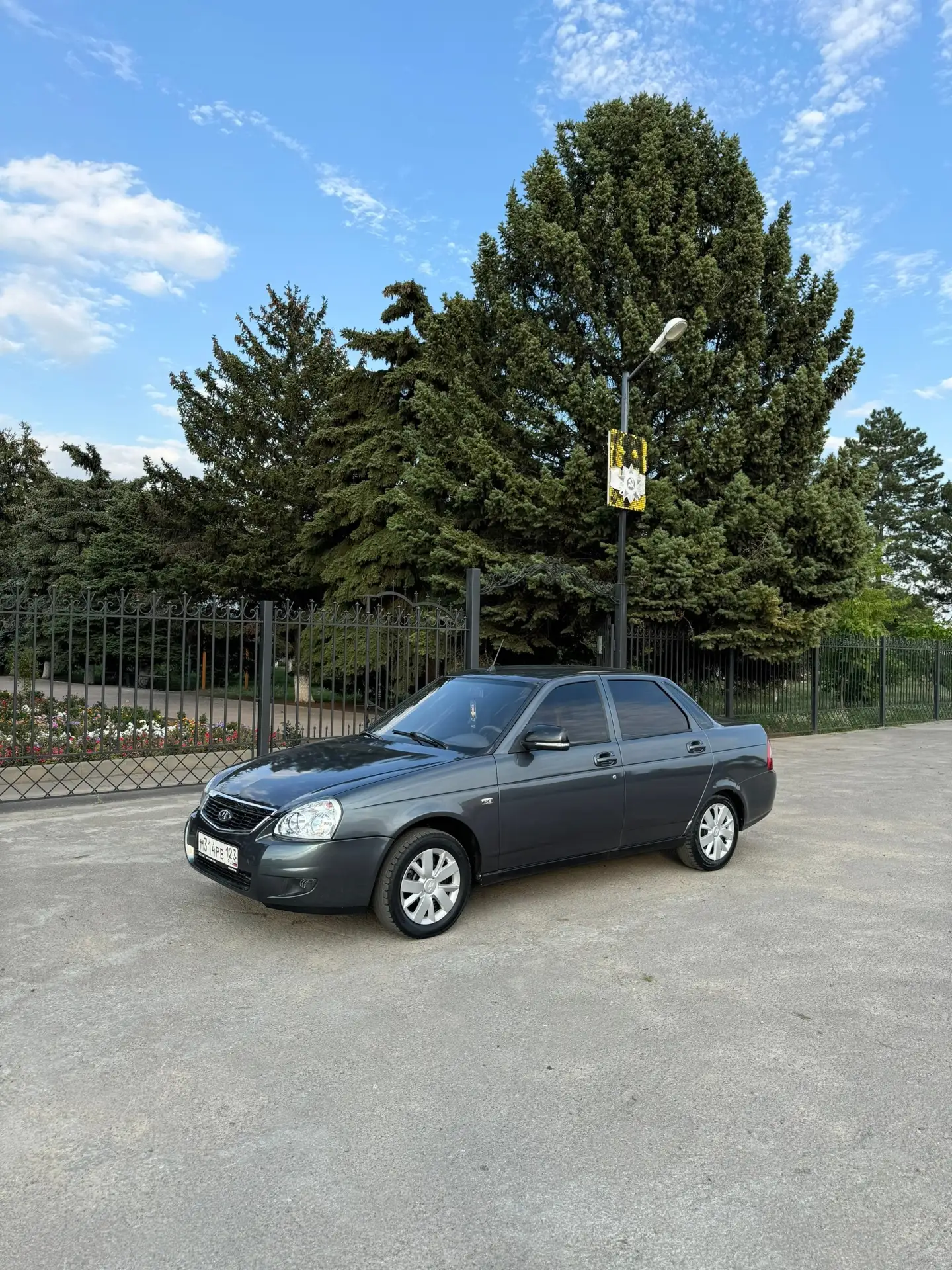 🚗 Lada Priora (2010)