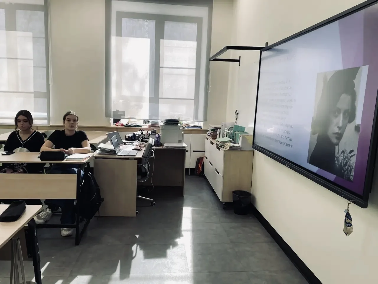 «Правилу следуй упорно: чтобы словам было тесно, а мыслям — просторно». Н. А. Некрасов  📖 В нашей шк