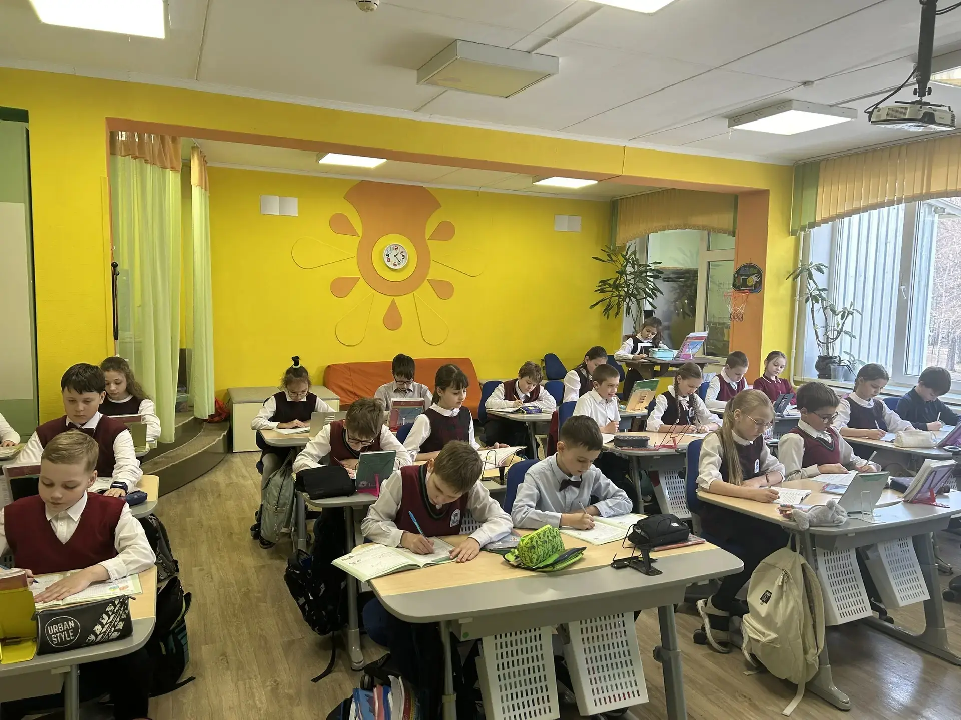 #НачальнаяШкола  🎒 Первый экзамен  У наших четвероклассников был очень ответственный день — они сдав