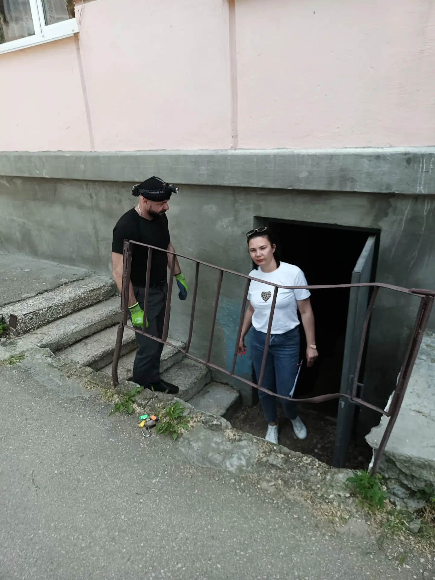 С представителями администрации города регулярно проводим инспекции нежилых помещений для укрытия гр
