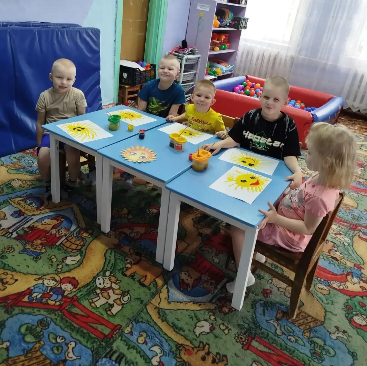 Сегодня 22 мая в нашем детском саду прошел тематический день "День вежливости и этикета".