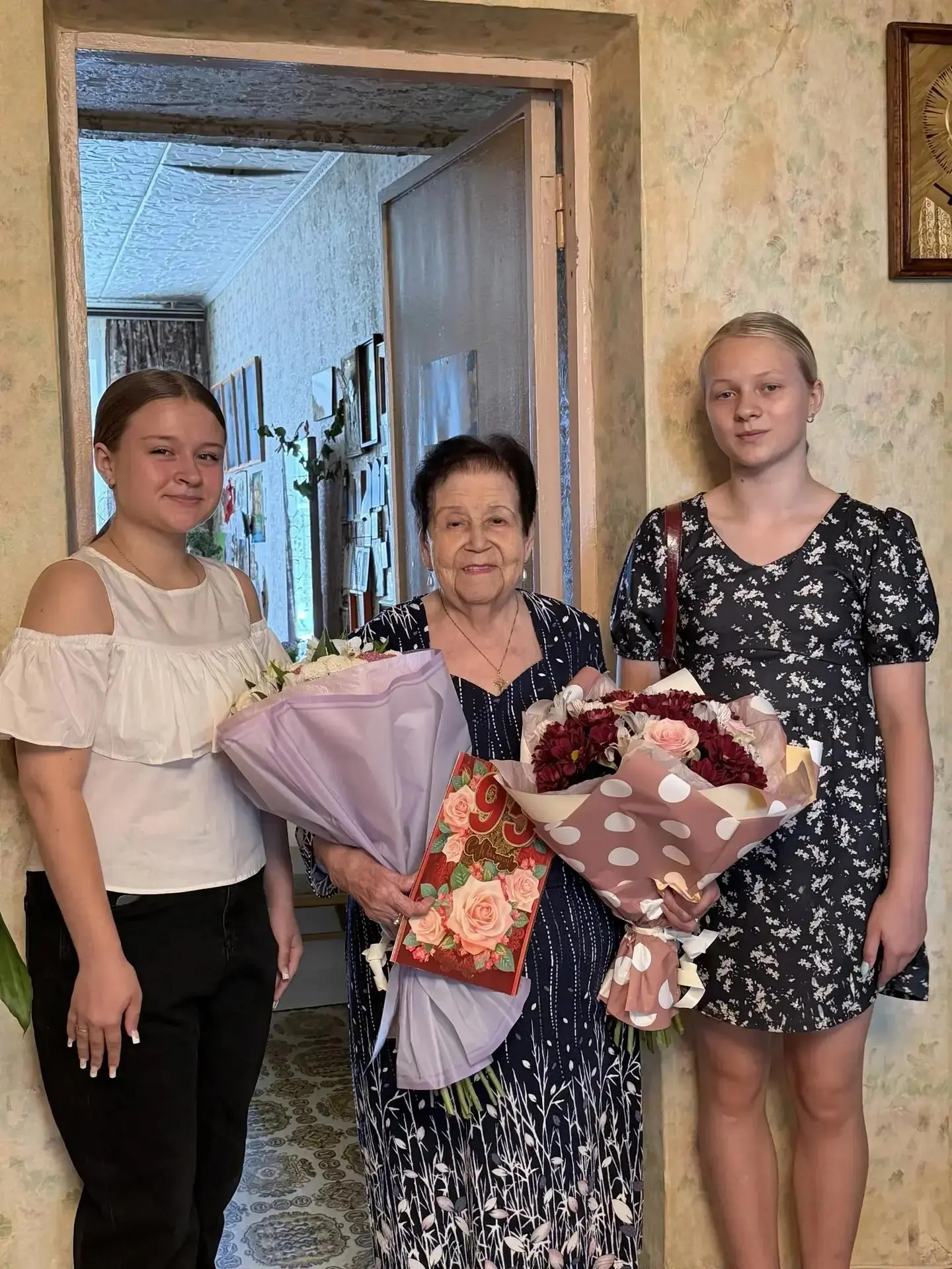Скрижали мудрости и теплота души: Кимрский муниципальный округ чествует Валентину Серге...