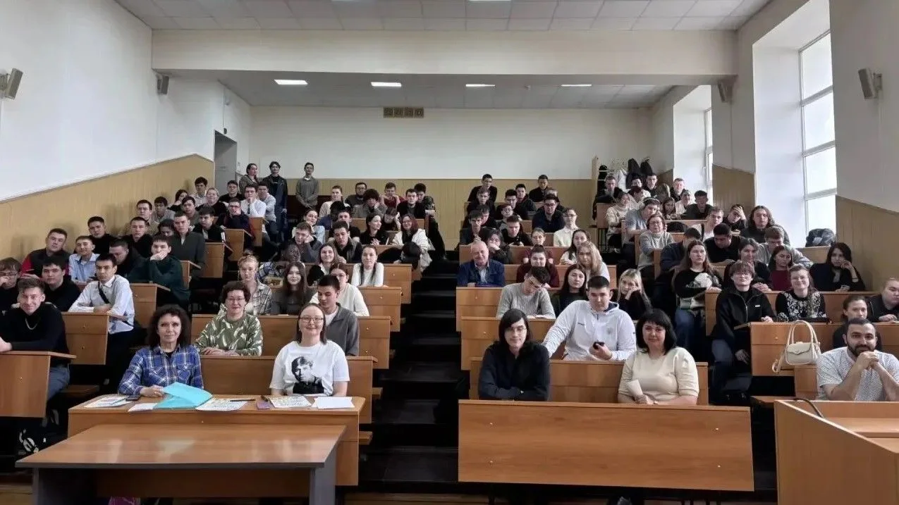 🎙 Стихи на семи языках  Вчера в БашГАУ звучали строки классиков и современных авторов — на русском, 