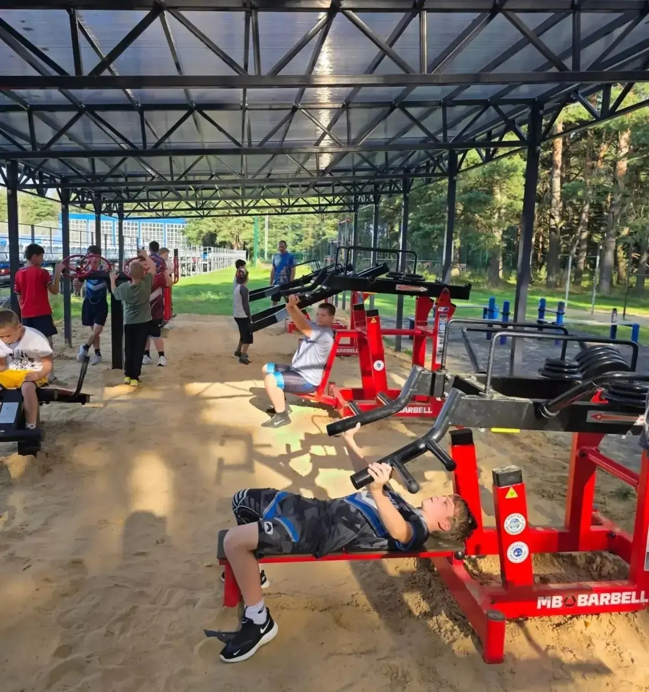 💪 Отличная новость для всех, кто любит спорт и хочет быть в форме: площадка для подгот...