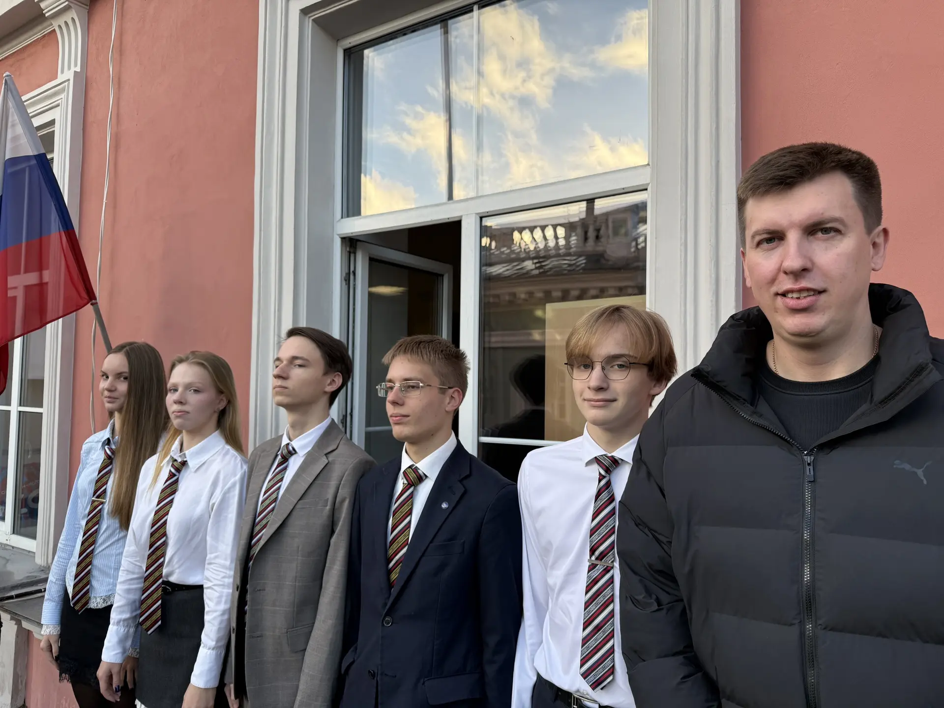 🇷🇺 На шестой учебной неделе права поднять Государственный флаг Российской Федерации у...