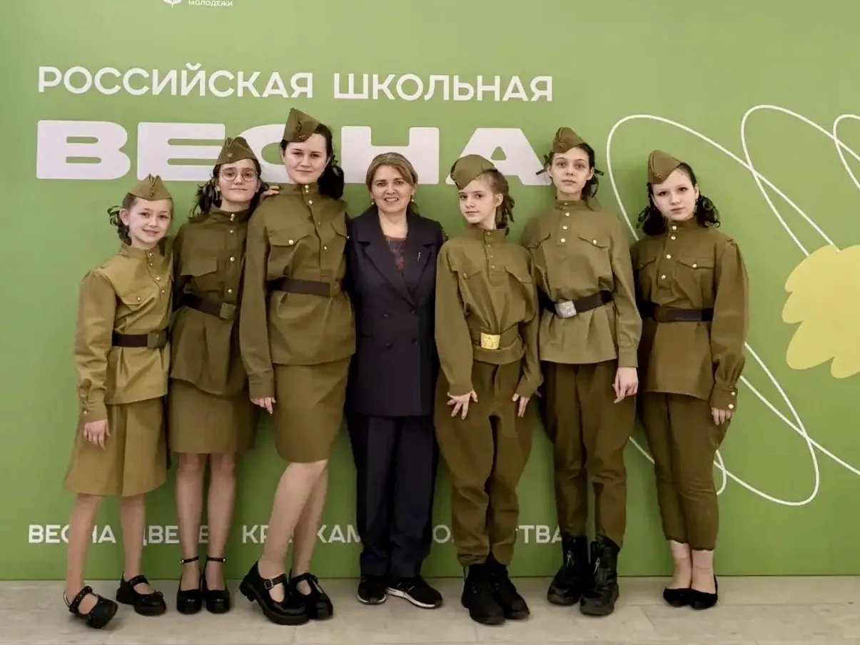 🎶 Школьная весна: звучим громко!  ✨ От всей души поздравляем наших вокалистов и инструменталистов с 