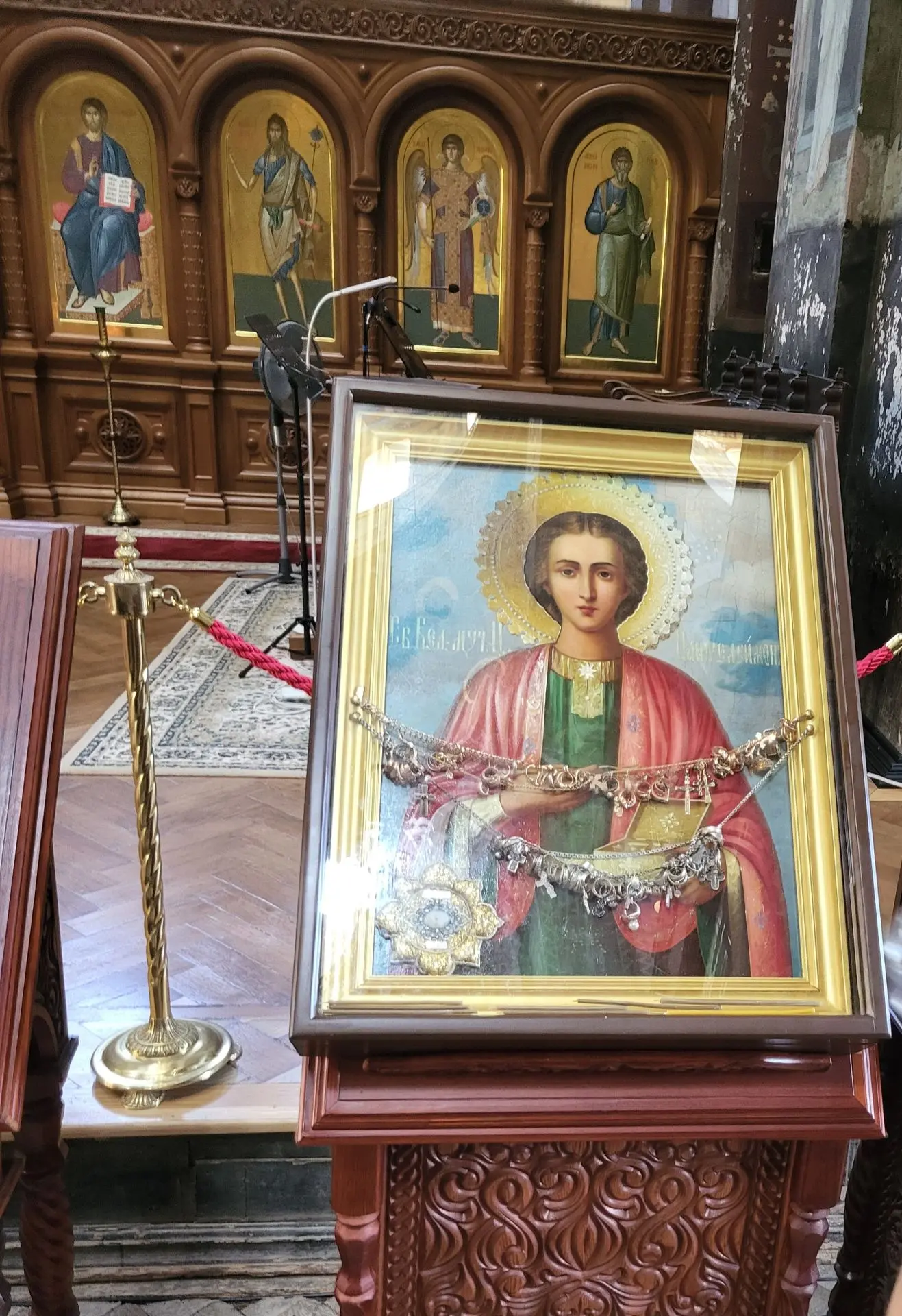 Св. Пантелеймон