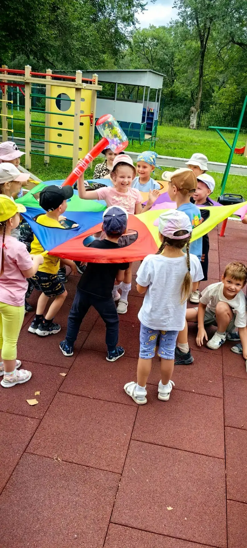 ☀️ Уходит лето, не прощаясь, тихо,