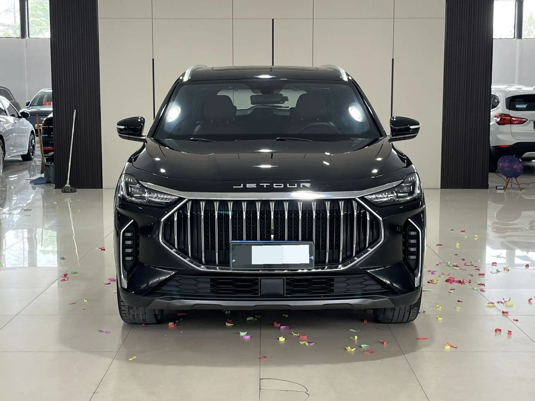 🚗 Большой семейный кроссовер с богатым оснащением по цене бюджетного седана. Jetour X70 PLUS - один