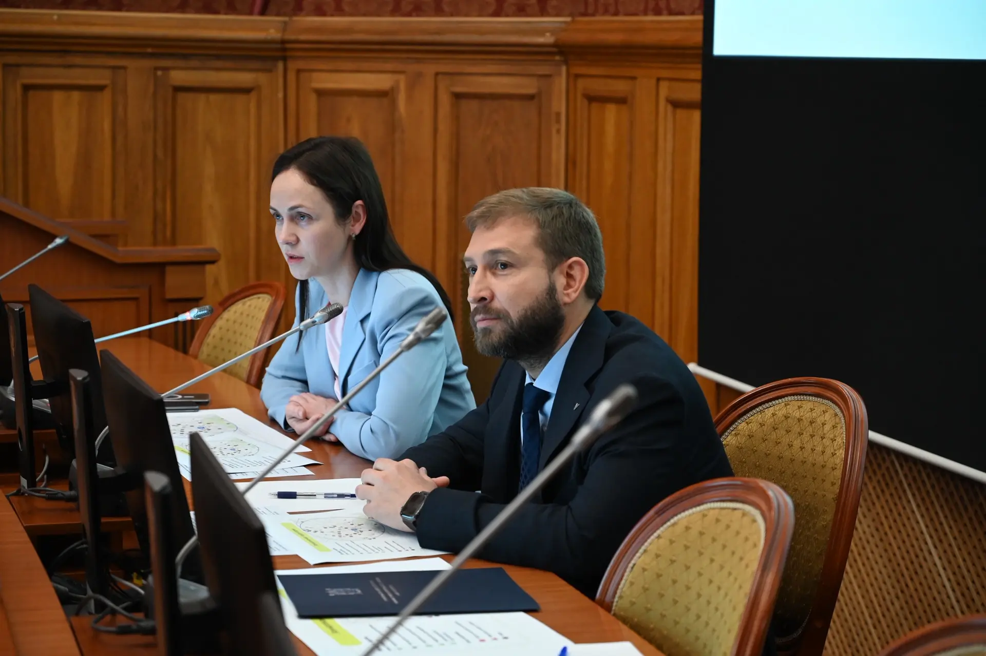 Совместно с председателем Комитета по молодёжной политике и взаимодействию с общественн...