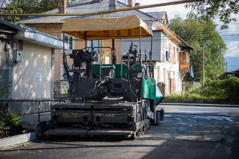 🛣 На улице Севастопольской завершают ремонт участка длиной 450 метров
