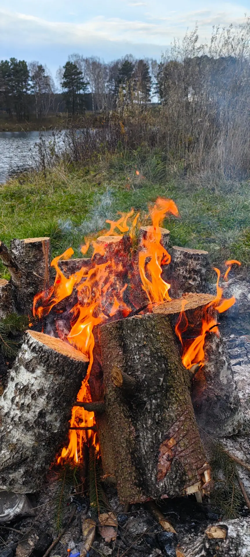 Доброе утро 🏕️спалось хорошо, не замерзли и даже печку не пришлось использовать 👍из ж...