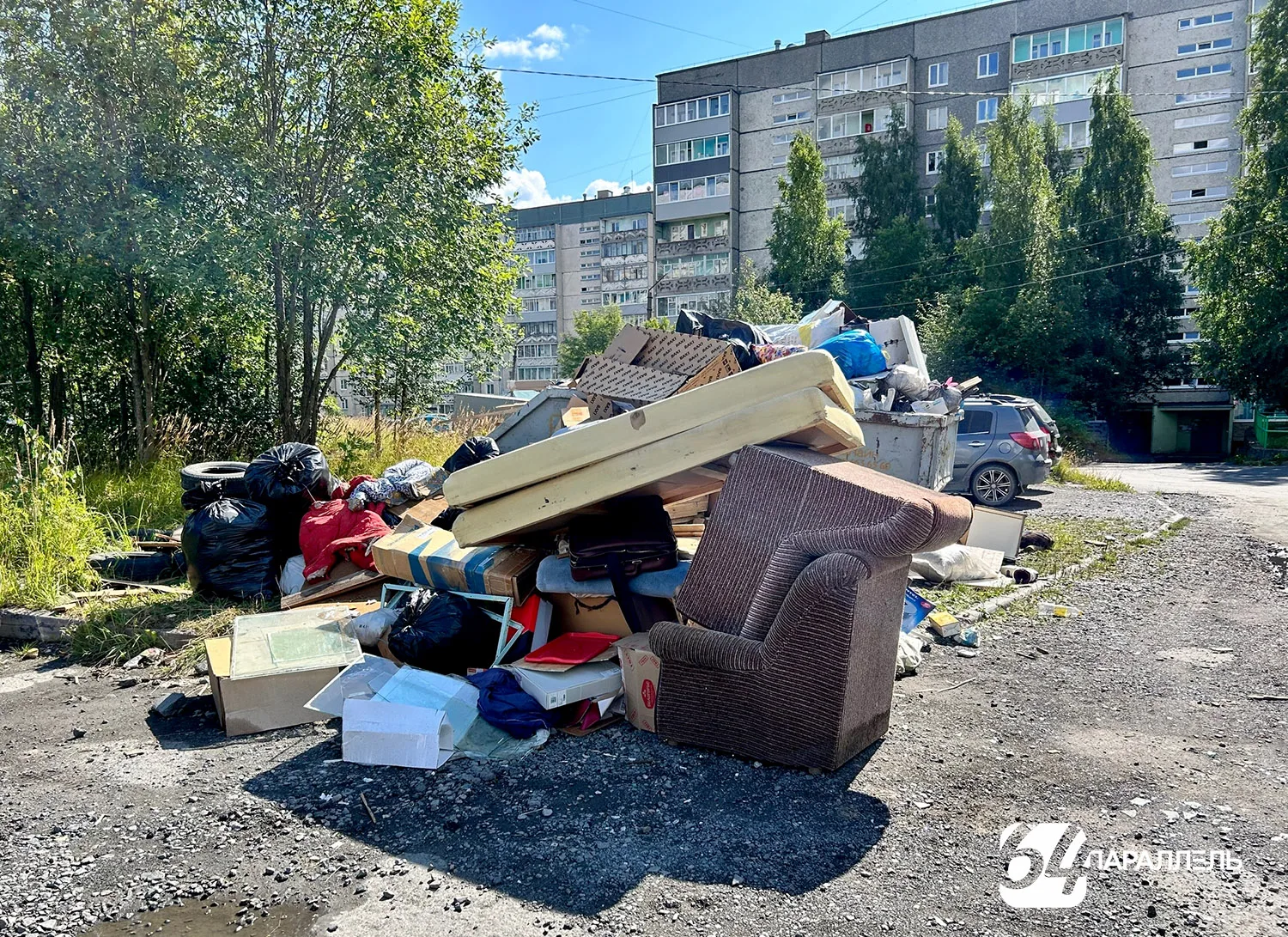 Крупногабаритный мусор вывозим сами