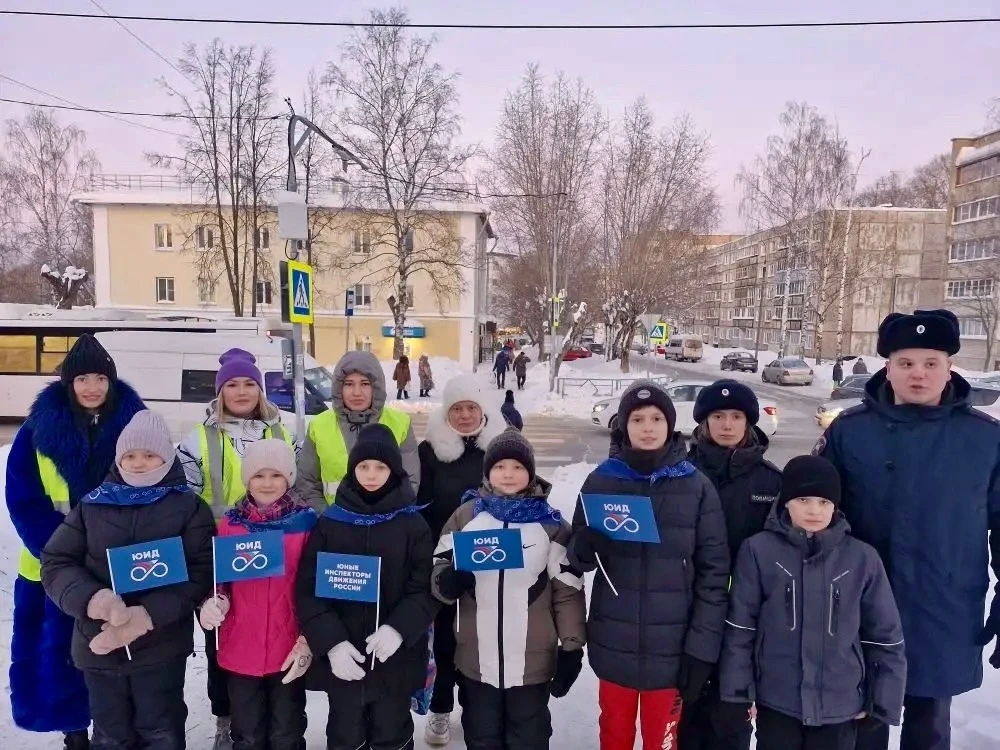 ☝️ ЮИД ☝️  🤩 Активисты нашей школы — отряд ЮИД, родительский патруль и сотрудники ГАИ провели совмес