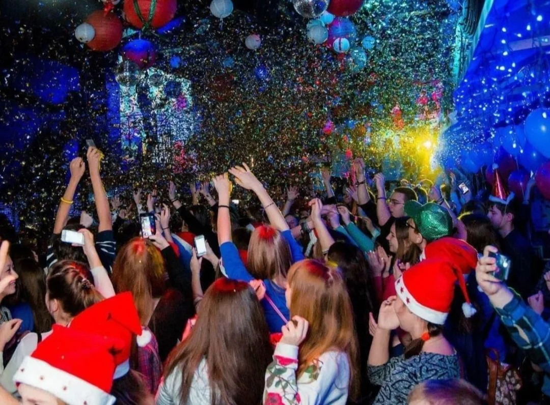 🎉 ТОПОВЫЙ НОВОГОДНИЙ КИКЕР ЖДЁТ ТЕБЯ! 🎉

Привет, движ! ✌️

Говорят, что самый кайфовый Новый год в