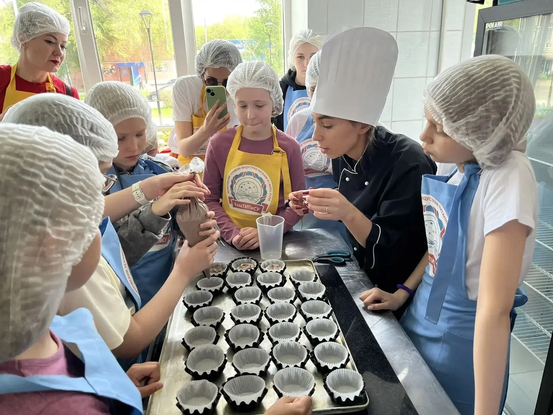 👩‍🍳 Первые шаги в кондитерском искусстве: мастер‑класс для школьников