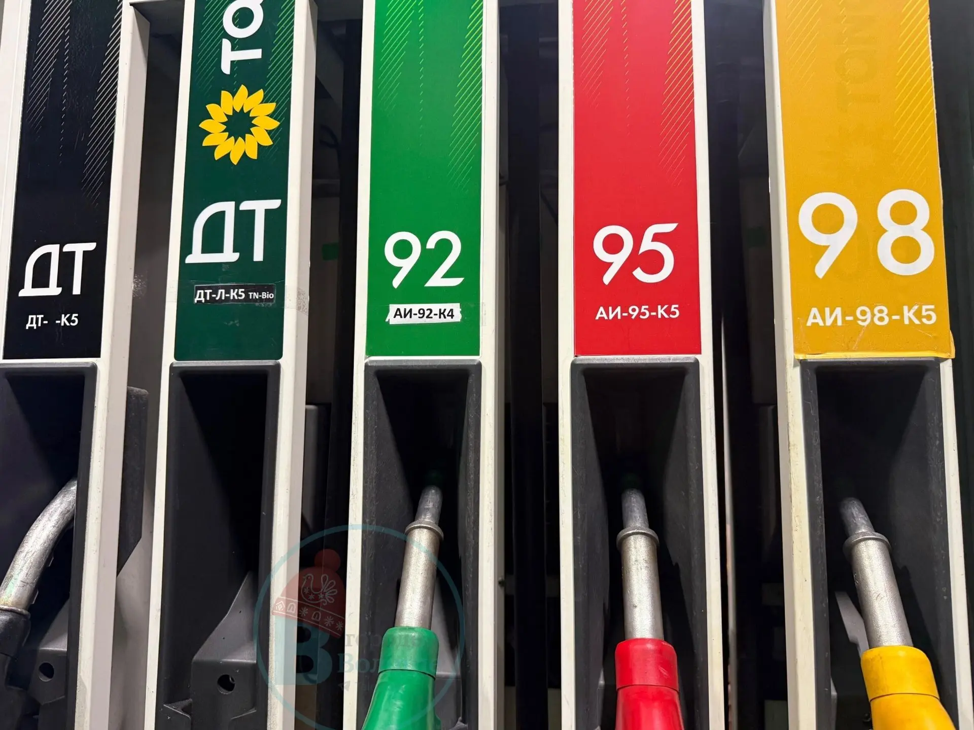 на Татнефти 92 уже Евро 4, смотрите теперь что заливаете, возможно скоро и на других за...