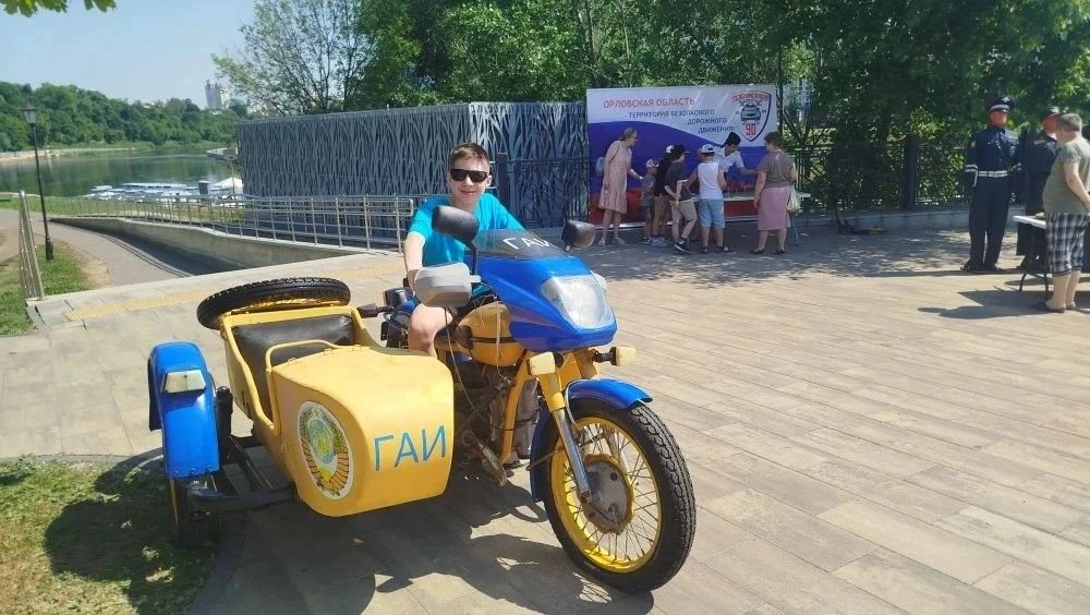 Учащийся 7"А" класса,Бадиков Никита получил диплом за активное участие, посвященное 95-...
