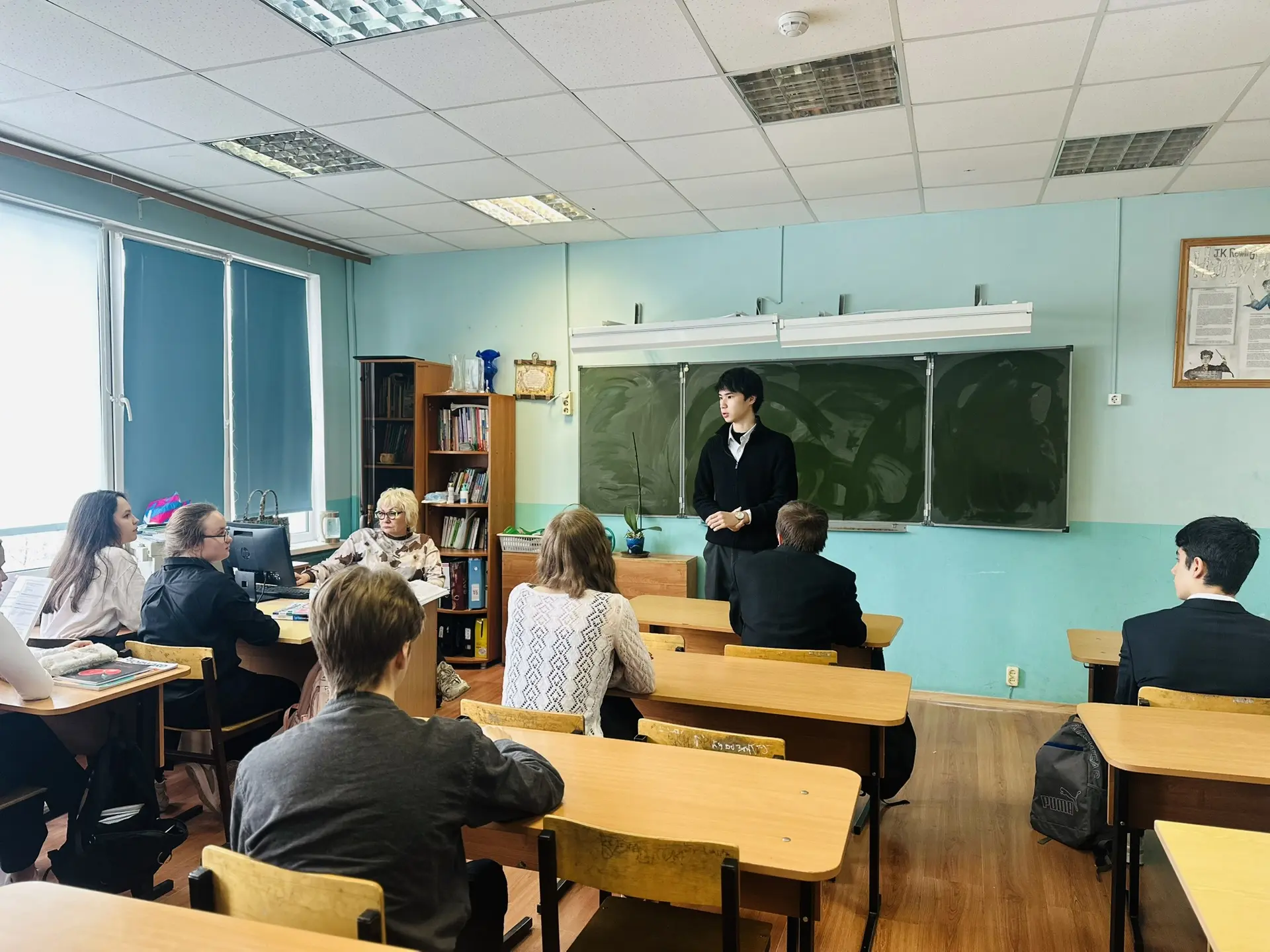 🚀 Будущие студенты, внимание!  Наши десятиклассники сделали важный шаг в своём будущем — приняли уча
