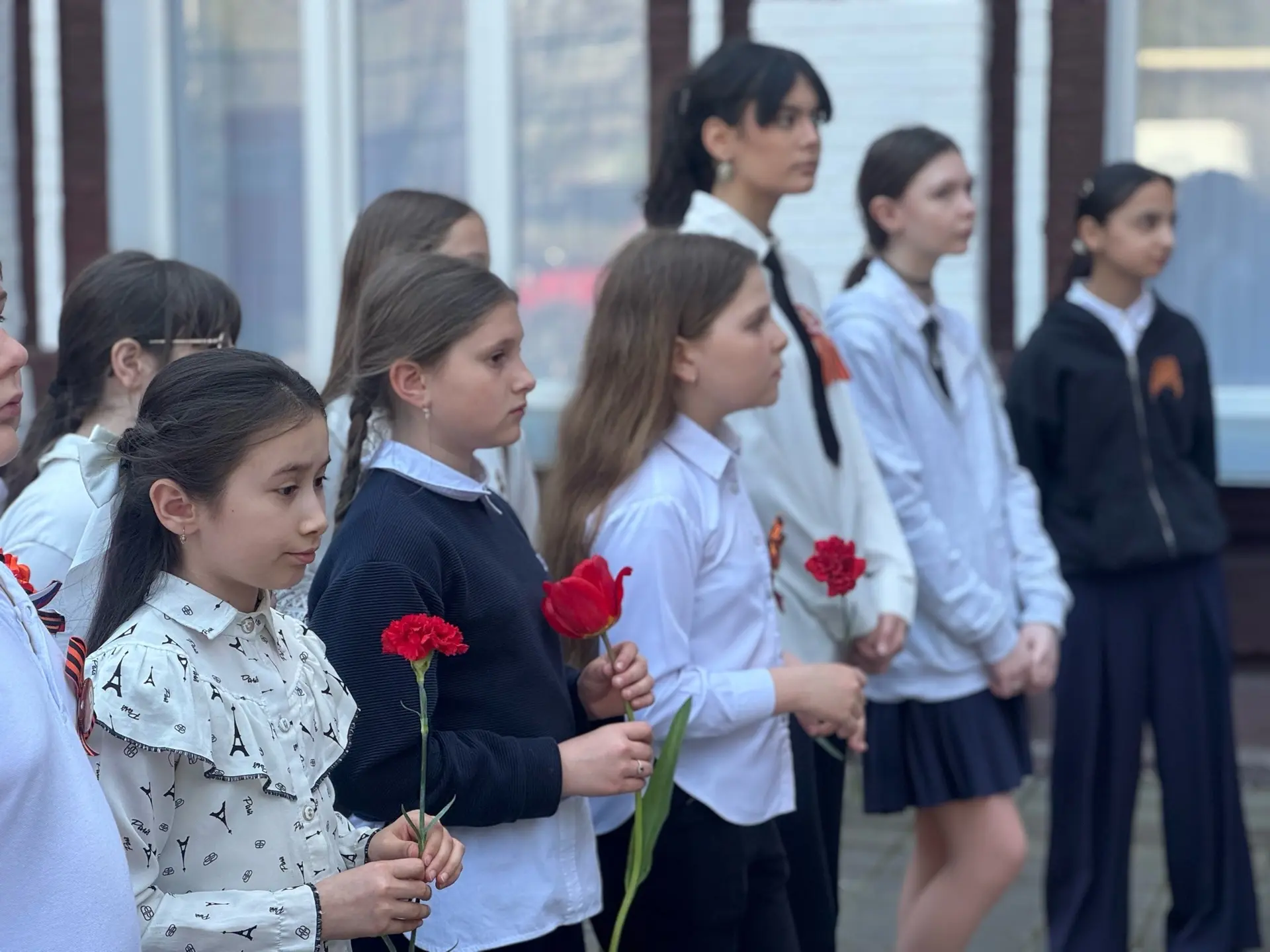 ✨Память, которую храним: школьники почтили память героев Великой Отечественной войны🪖  ✨В нашей школ