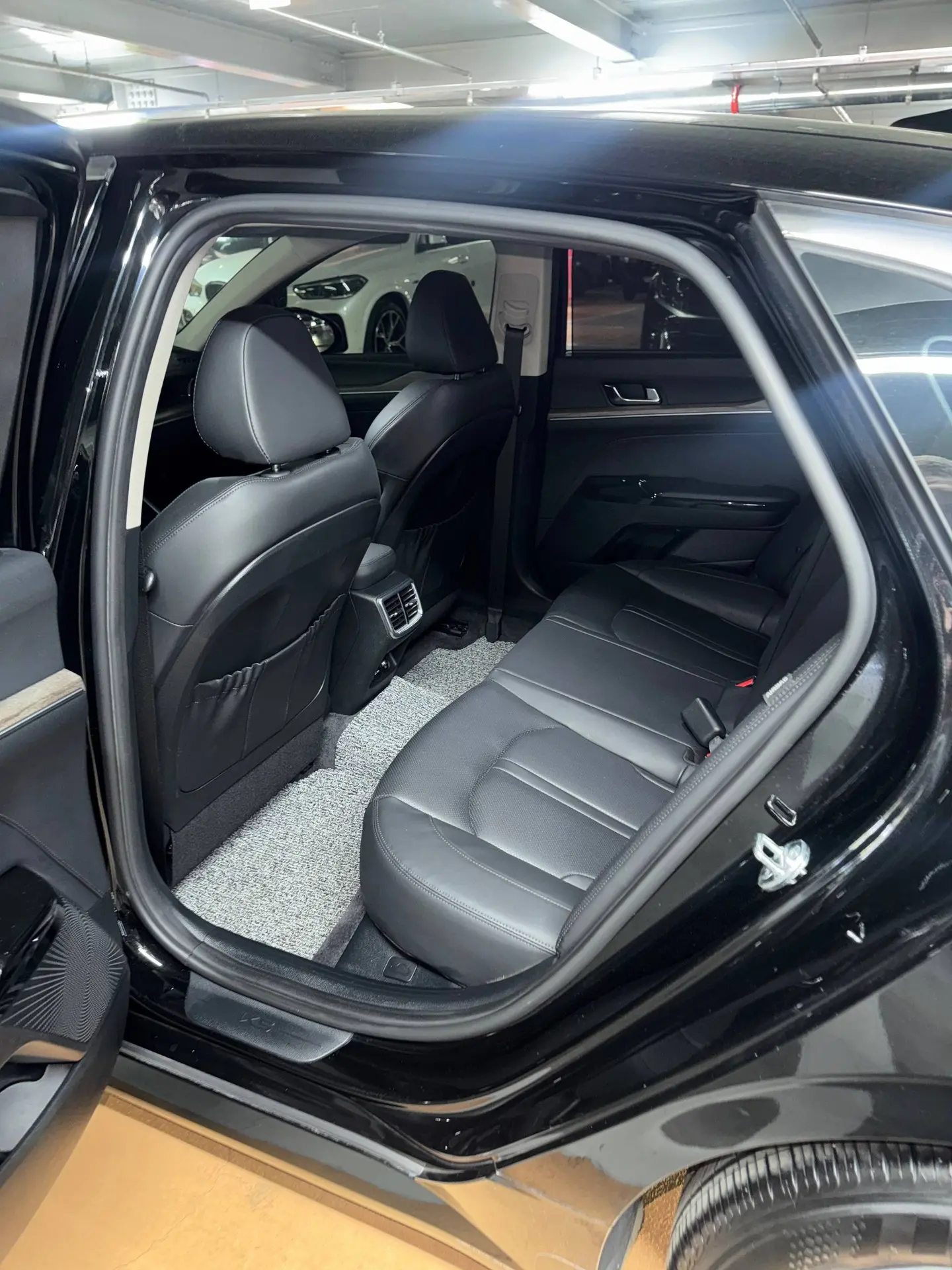 Автомобиль в ПРОДАЖЕ😍😍😍   ВИДЕООБЗОР прилагаю сразу🫡  Kia K5❤️ ❤️❤️  68 тыс пробег❤️❤️❤️ 2023 апрель