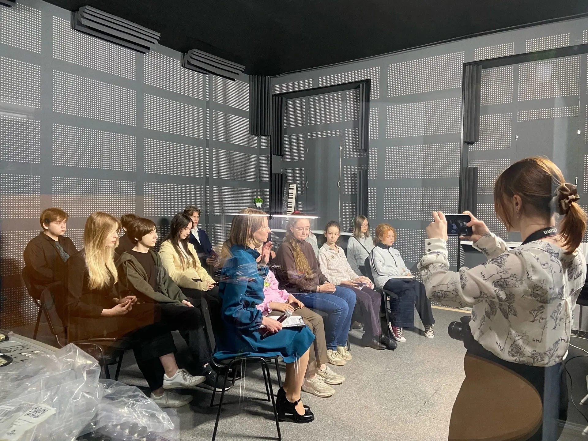 ВЫПУСКНИК 2026 ГОДА ОТДЕЛА «ЖУРНАЛИСТИКА» (ПРЕПОДАВАТЕЛЬ ИЛЬИНА Н.В.) ПРИНЯЛ УЧАСТИЕ В ТЕЛЕМОСТЕ С К
