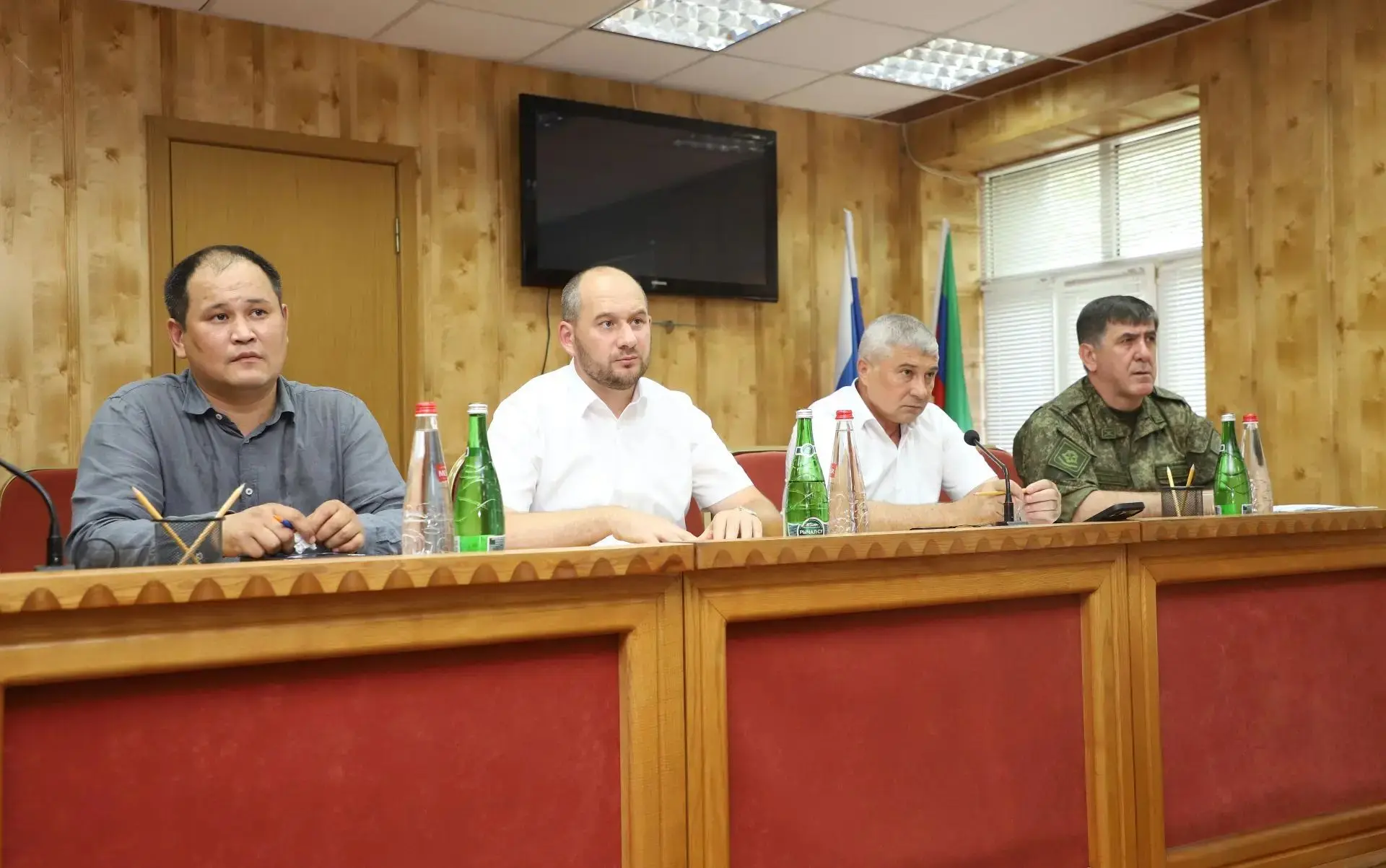 🚩В Кизлярском районе состоялось совещание по вопросам контрактной службы