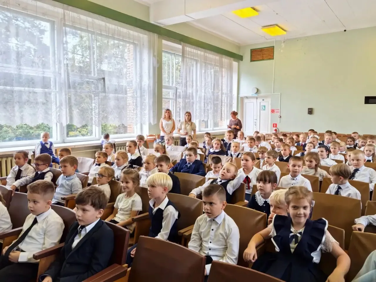 🏫 В МБОУ СОШ Чехов-2 м.о Чехов прошло долгожданное посвящение в первокласники 🧒🏻👧🏼