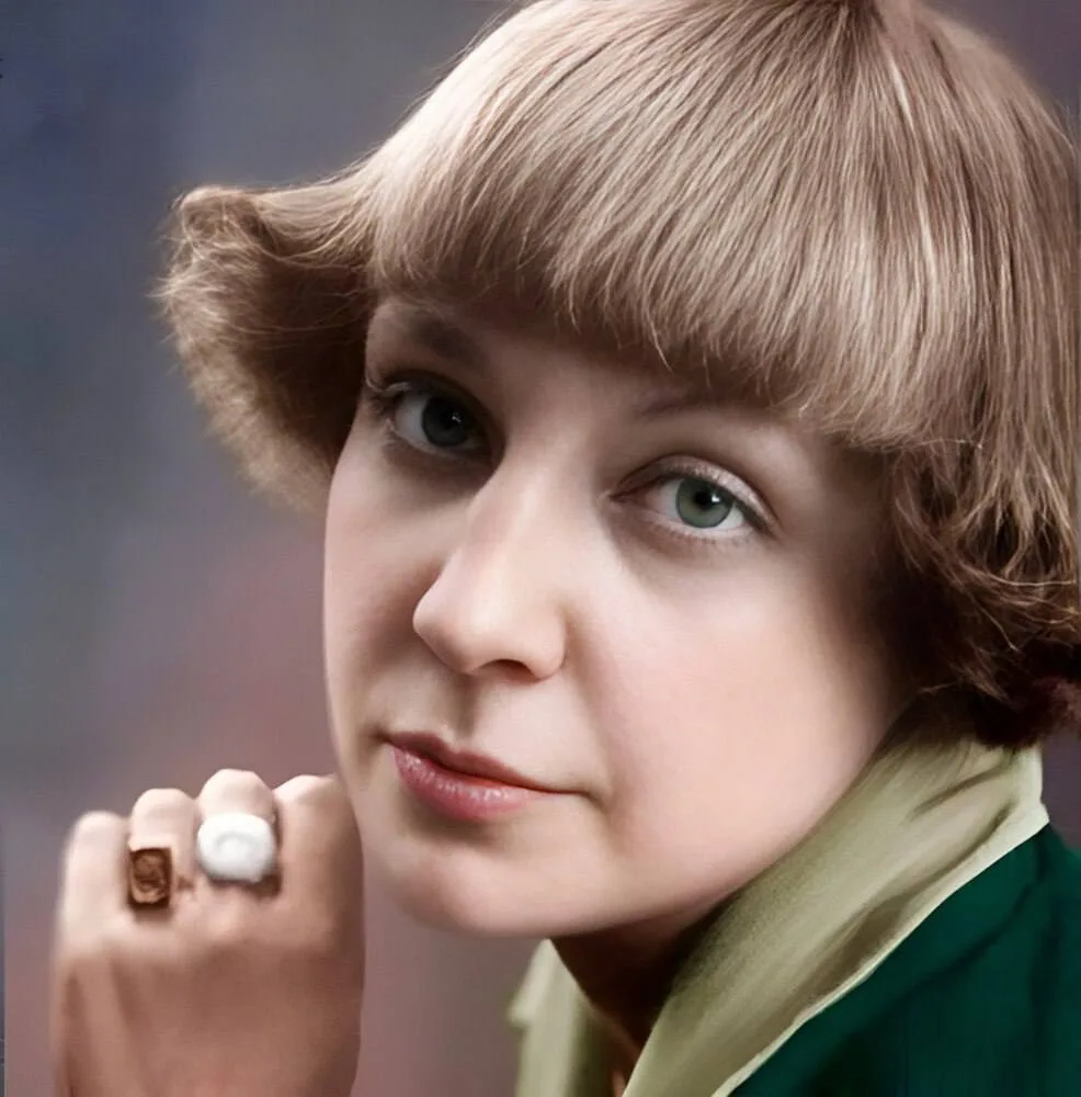 «А я хочу легкости, свободы, понимания, — никого не держать и чтобы никто не держал! Вся моя жизнь —