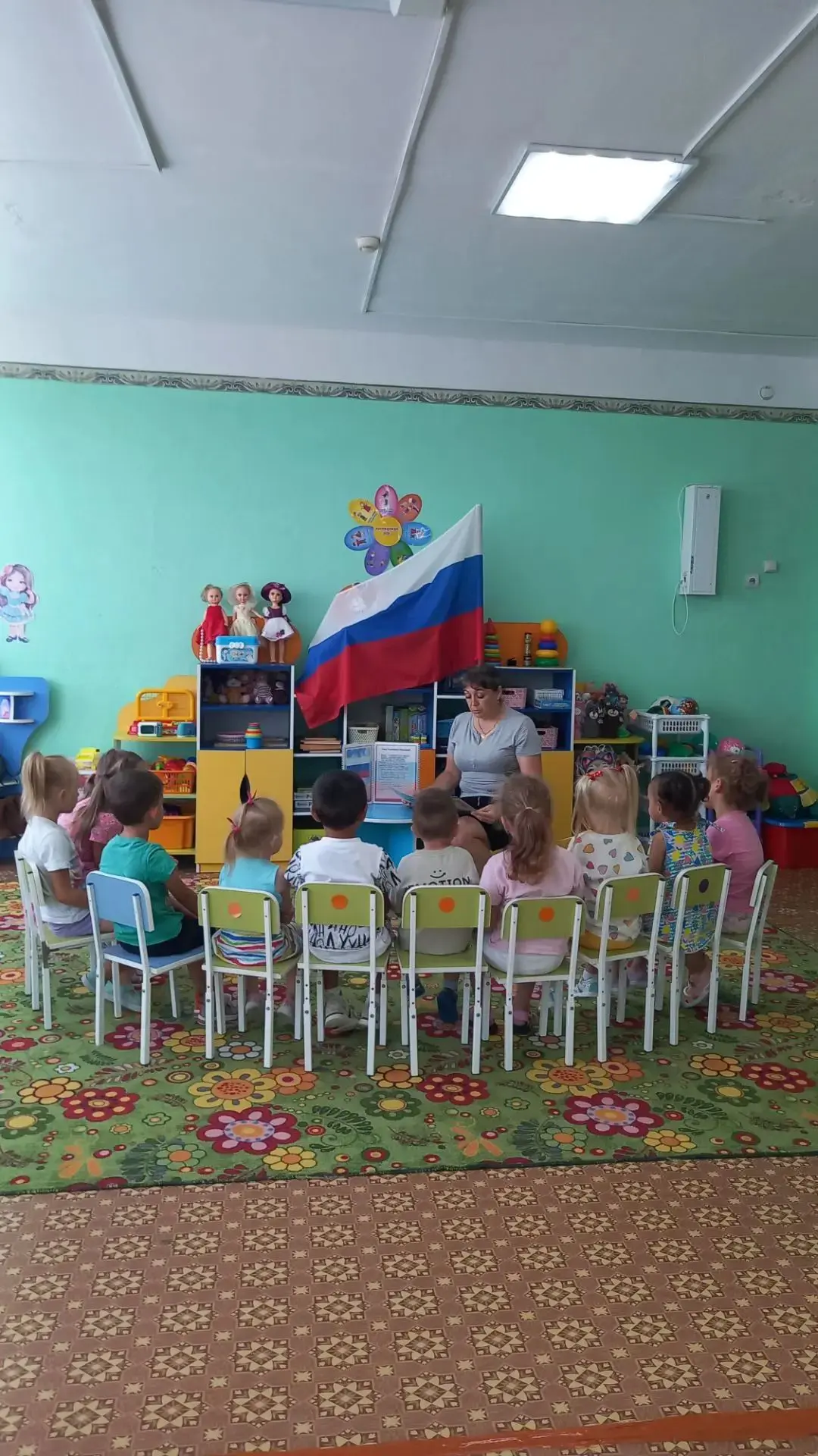 Ежегодно 22 августа в России отмечается День Государственного флага Российской Федераци...