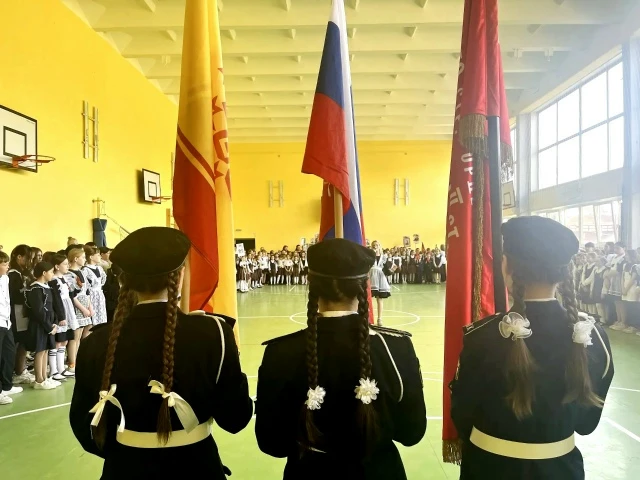 ПАМЯТЬ🎗УВАЖЕНИЕ🕊ГОРДОСТЬ🇷🇺  🗓 Сегодня, в МБОУ "Кугесьская СОШ № 1", прошло торжественное мероприятие