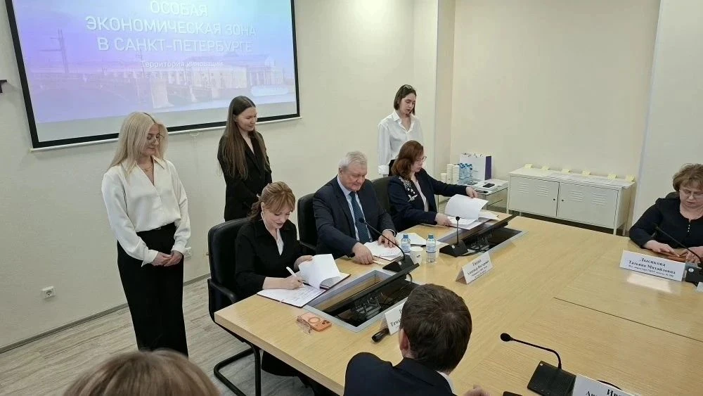 05.03.2026 года обучающиеся налогового класса гимназии 343 в составе делегации налоговых классов дру