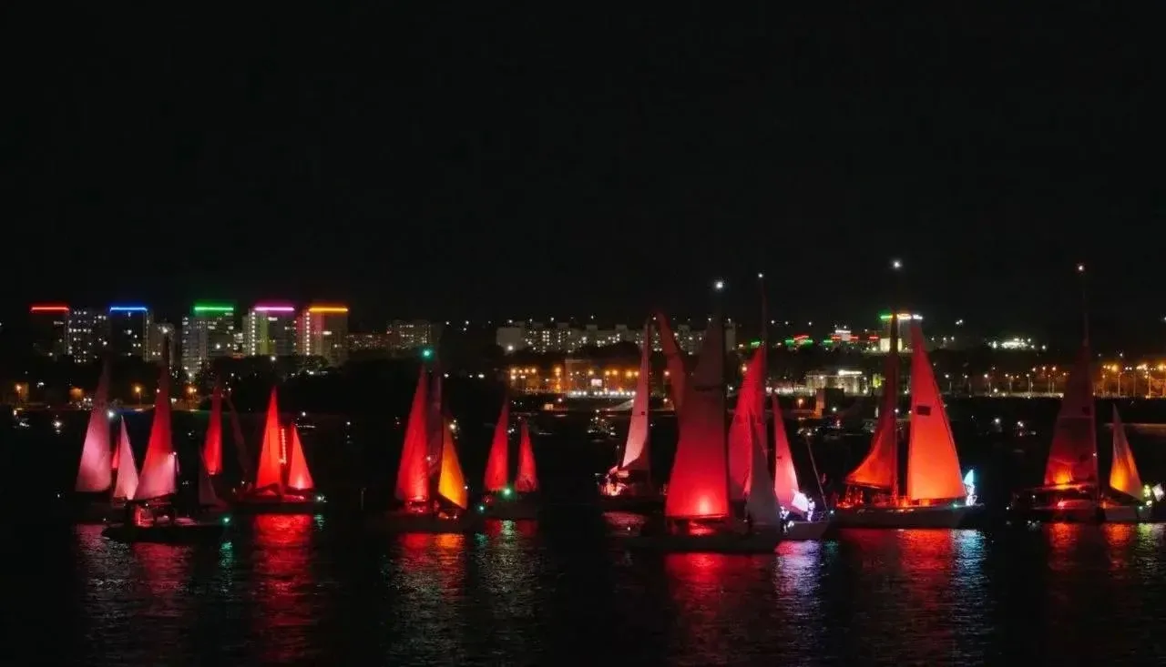 ⛵️ Фестиваль «Алые паруса Иркутска» пройдёт 30 августа у ледокола «Ангара» — это уже пя...