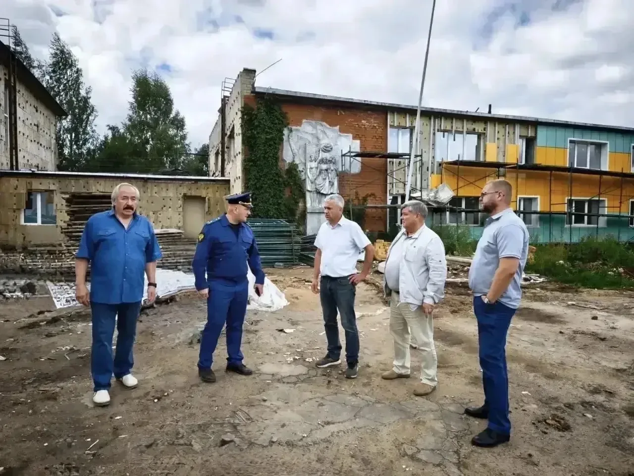 Прокуратура Калининского района на постоянной основе контролирует ход капитального ремо...