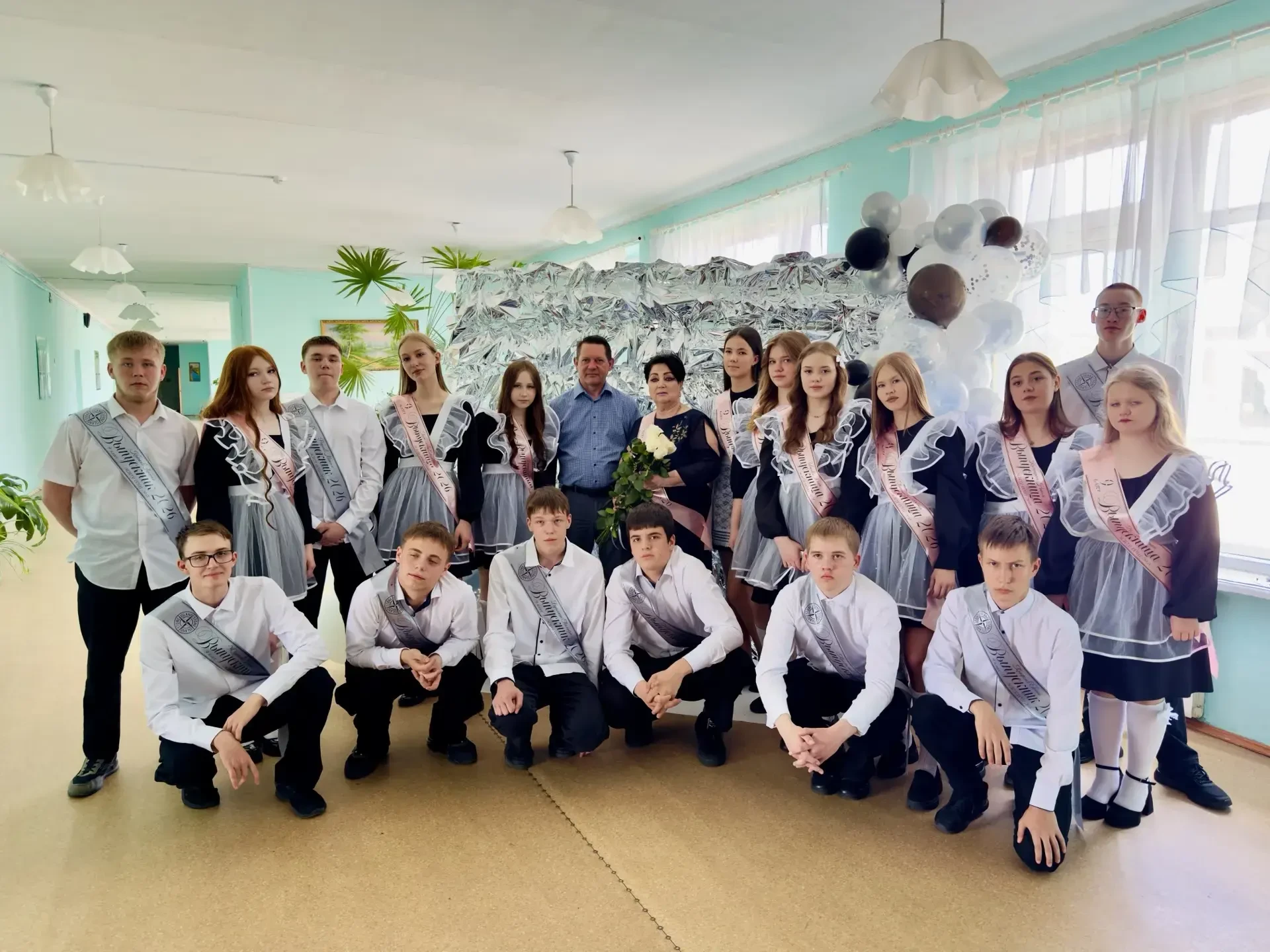 Сегодня для выпускников 9 и 11 классов  прозвучал последний звонок.  Это особенный, вол...