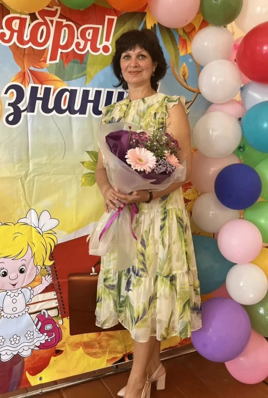 Сегодня празднует свой День Рождения, учитель русского языка и литературы, Нина Петровна Аханова!
От