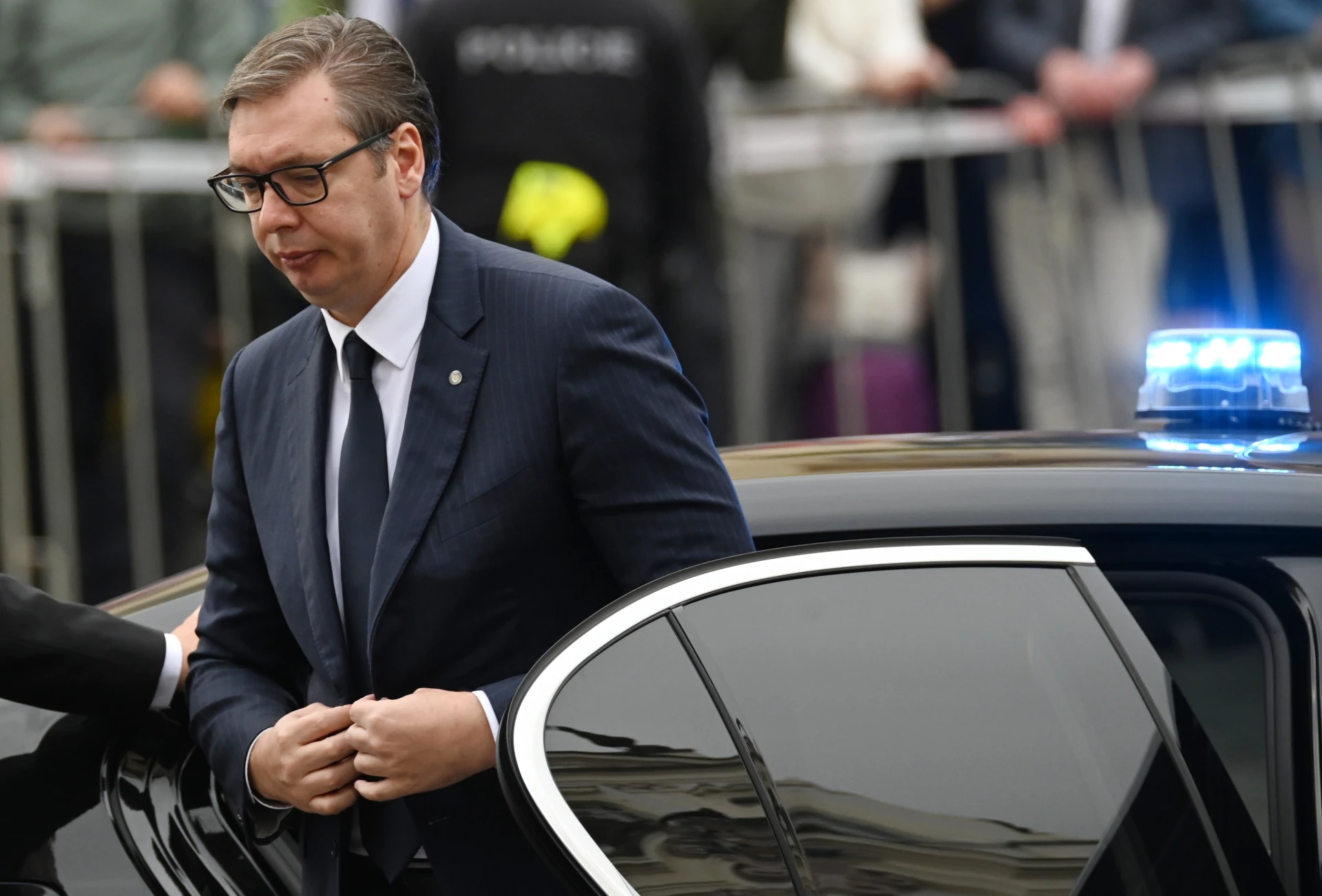 Президент Сербии Александр Вучич назвал точную дату своей отставки — 27 сентября