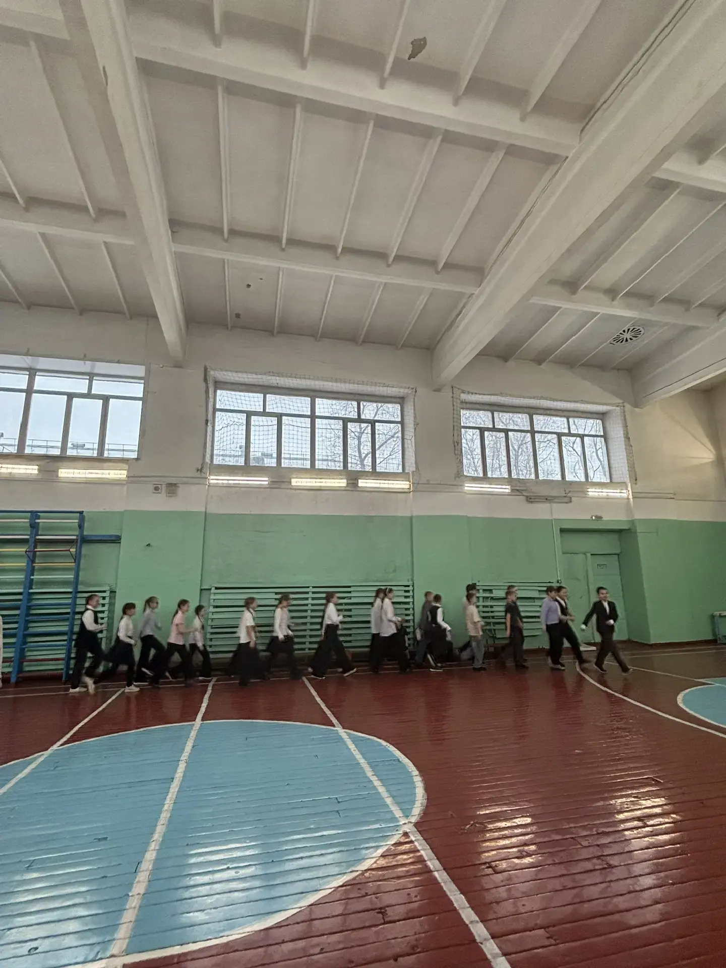 🌟 В нашей школе прошел второй день конкурса смотра и песни 2026! 🎶👏 17февраля   учащиеся 4-х и 6-х к