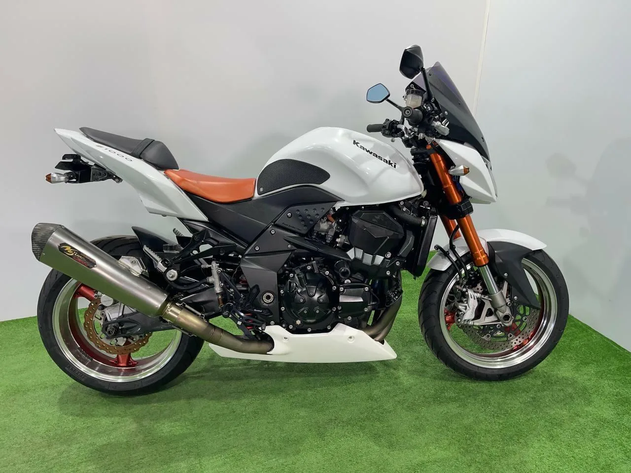KAWASAKI Z1000
в наличии во Владивостоке

Характеристики:
- 2008 год
- объем 1000 см3
- Аукцион JBA
