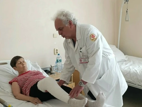 🏥 Робот-хирург помог пациентке из Златоуста снова встать на ноги