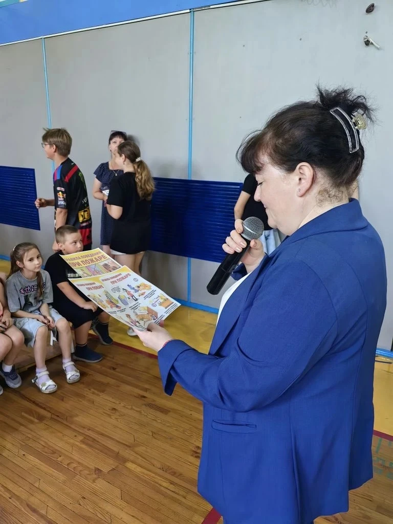 📃 Для учеников школы № 35 была проведена информационная беседа по правилам пожарной бе...