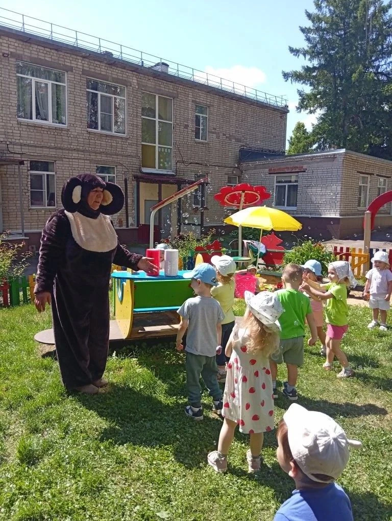 🌞Лето — пора счастья и бесконечного движения!🌞 

Именно в этот период дети много времени проводят 