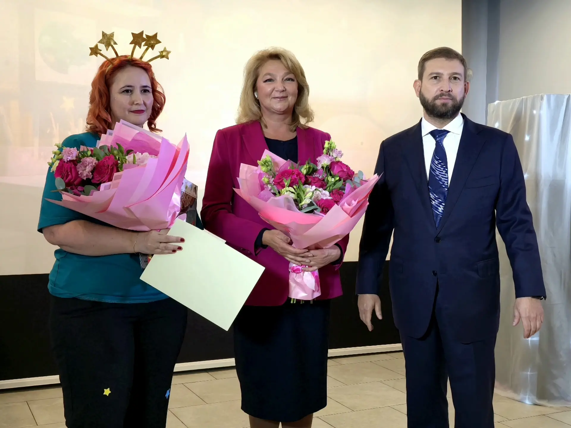 Сегодня у нас особенный день — Библиотеке Книжных героев в Петроградском районе исполня...