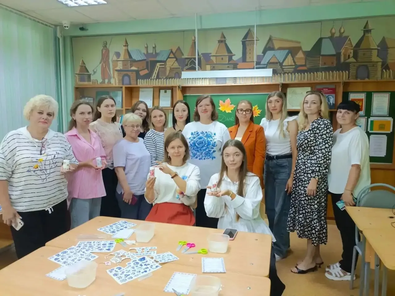 Наши педагоги погрузились в творчество на августовском педсовете! Состоялся мастер-клас...