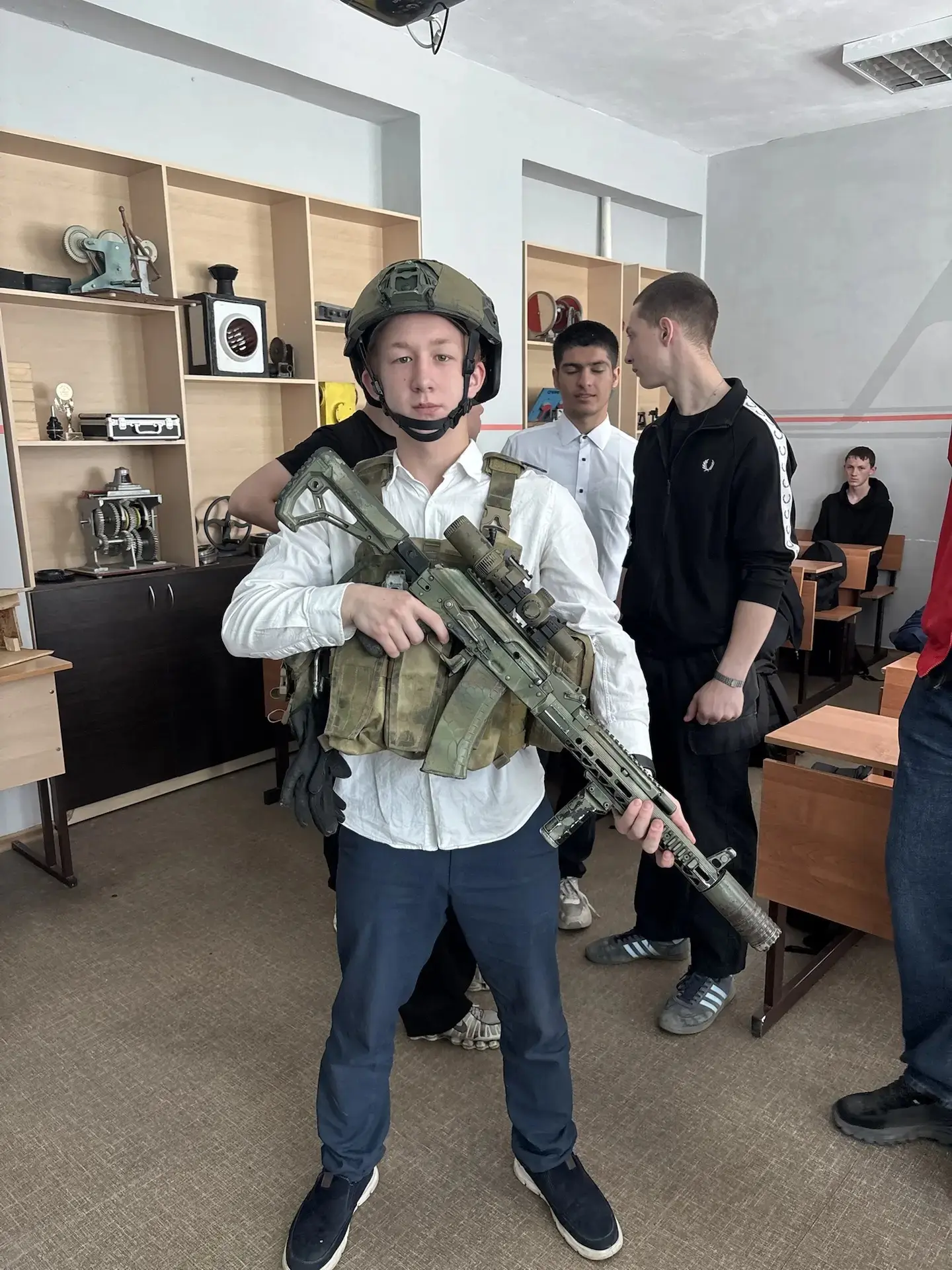 18 мая в рамках кураторского часа «Разговоры о важном» состоялась встреча представителей силовых стр