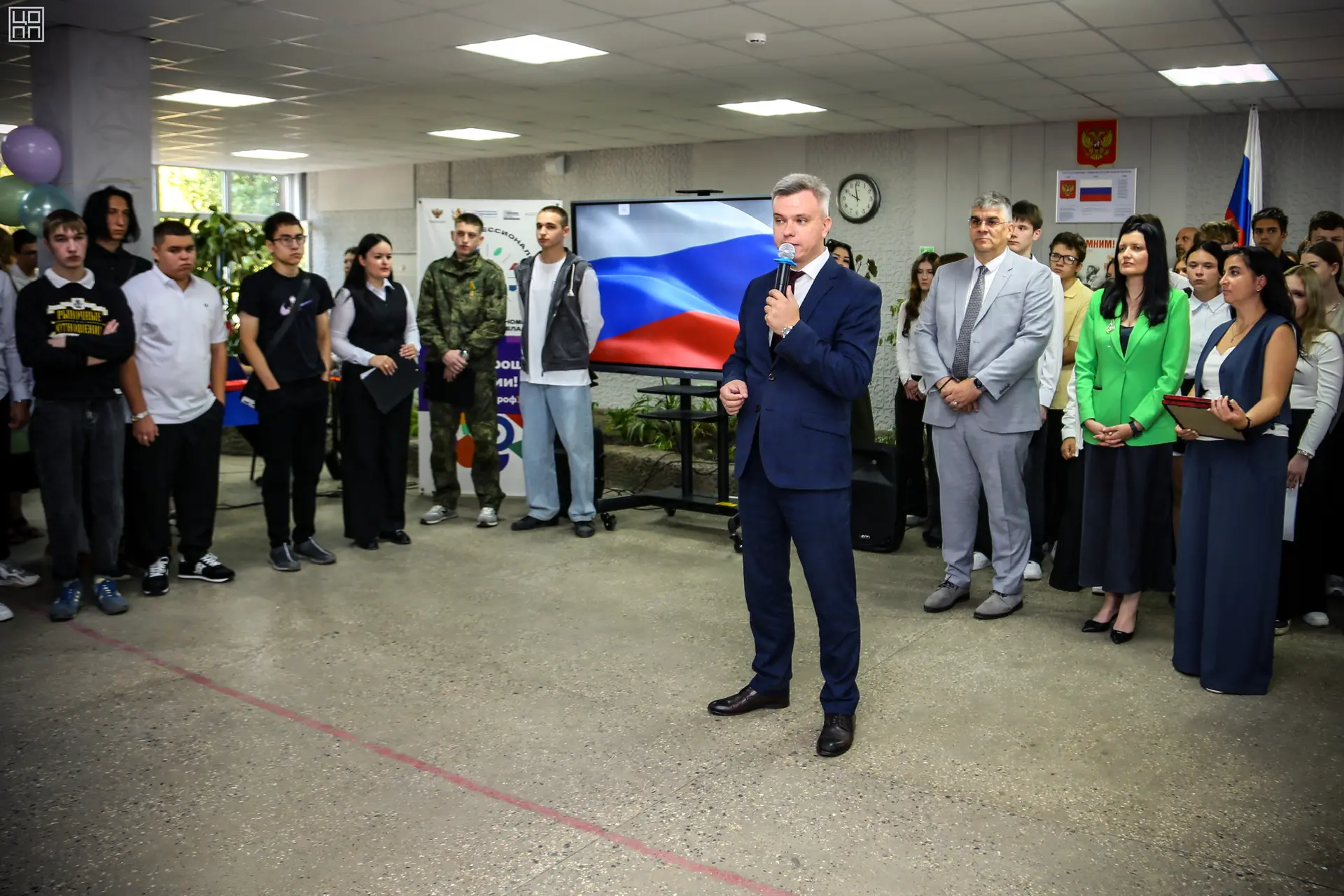 Свыше 8 000 первокурсников пришли 1 сентября в систему среднего профессионального образ...